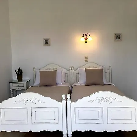 Eleana Parikia (Paros)