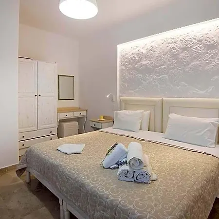 Eleana Hotel